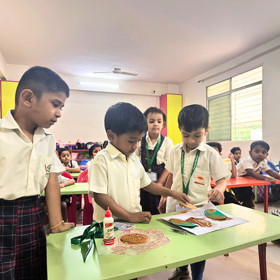 Benefits of Peer Tutoring: When Students Help Students Learn Better